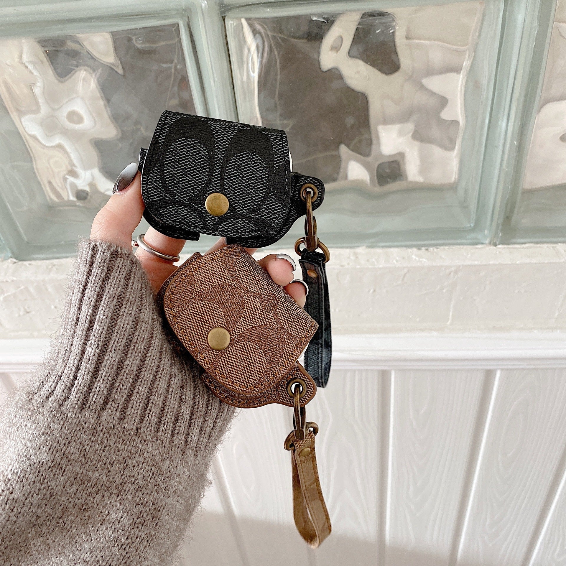 Leather Coach AirPods 3rd Generation Case Brown-CC231215 - 图片 2