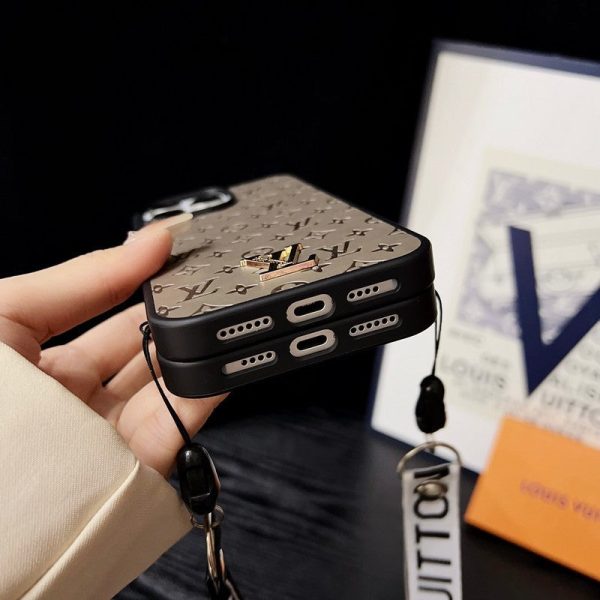 Lou Brown Hand Chain iPhone Case - 图片 17