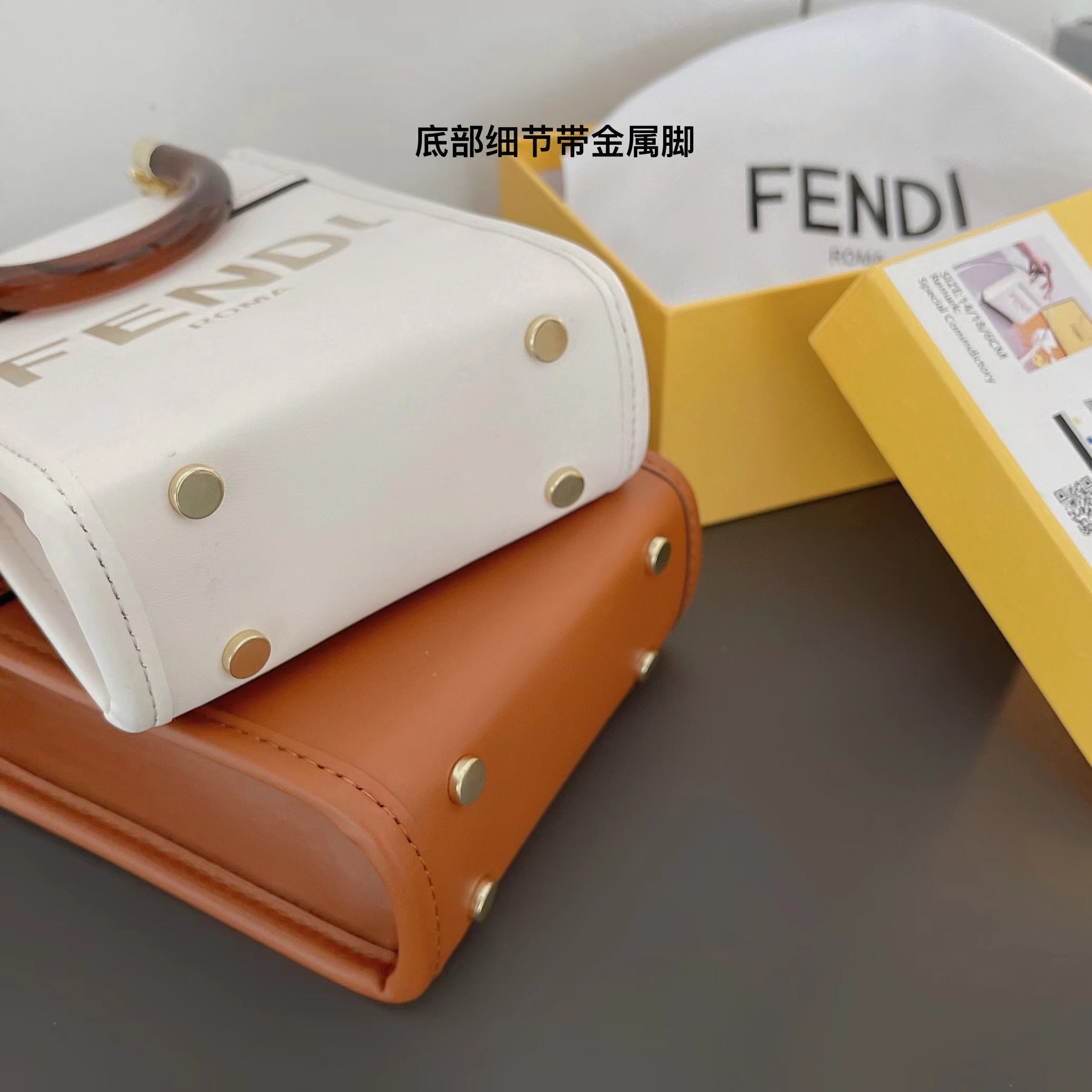 Classic Tote Bag With Crossbody Strap - 图片 14