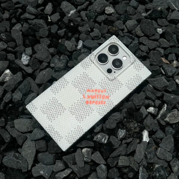 Lou Black & White Sqaure iPhone Case - 图片 12
