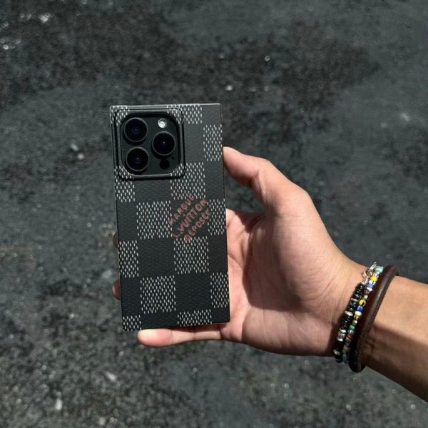 Lou Black & White Sqaure iPhone Case - 图片 7