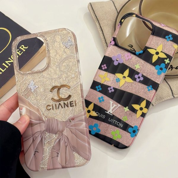 Chic Elegance: Luxury Pearl-Embellished iPhone Case - 图片 3