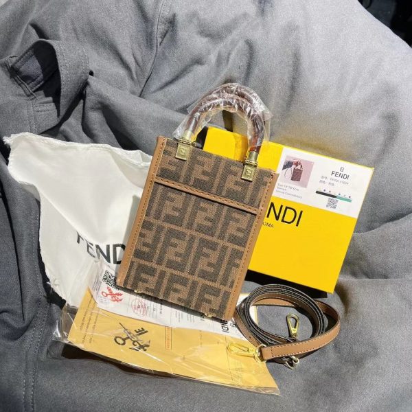 Leather Hand bag for the Modern Sophisticate - 图片 2