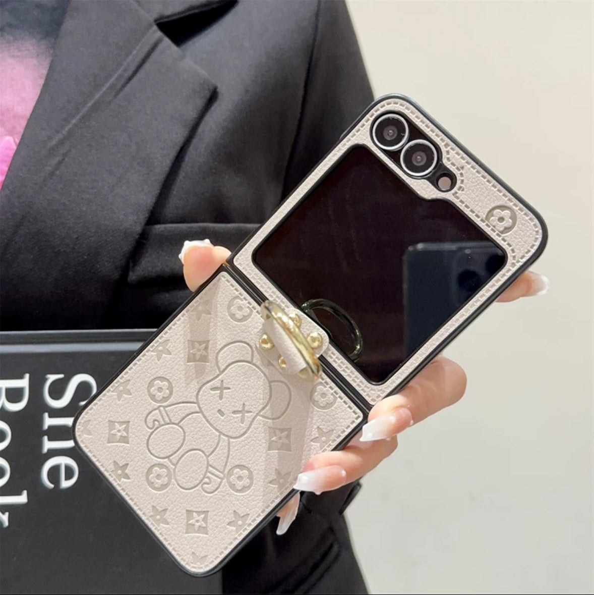 "Samsung Z Flip series leather folding anti-fall mobile phone case, with finger ring buckle design" - 图片 2