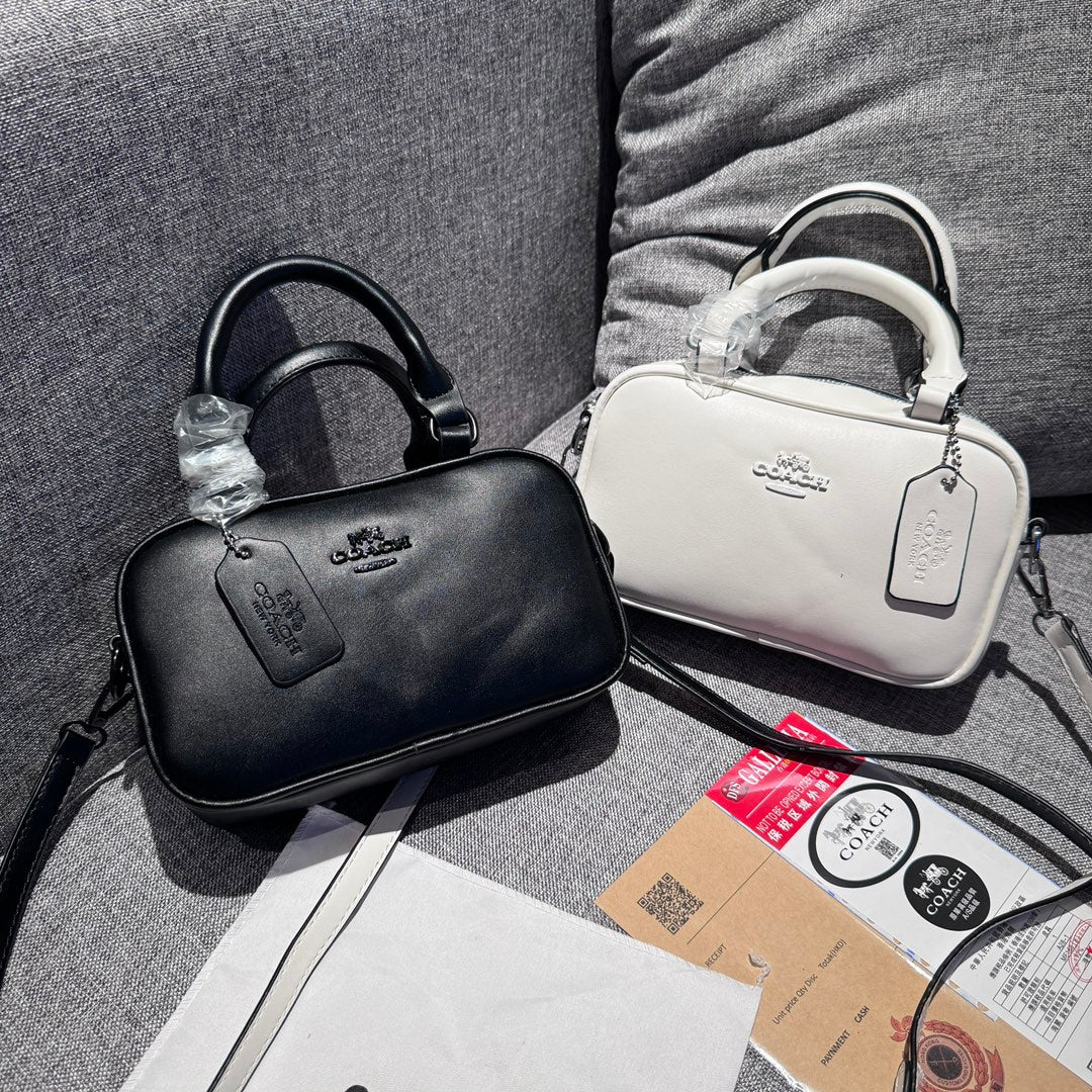 Elegant Leather Handbag: A Touch of Light Luxury - 图片 4