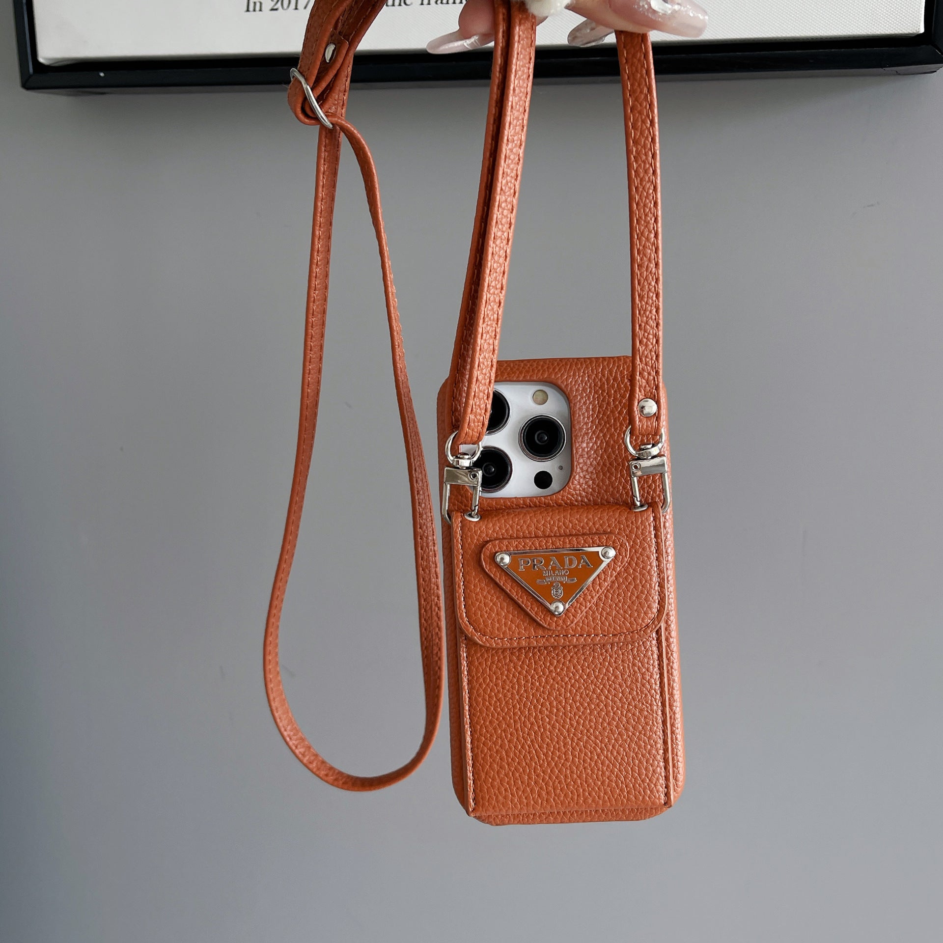 Pra Card Holder Chain iPhone 16 Case - 图片 12