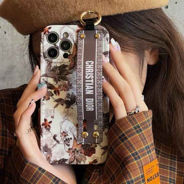 CD Maple Leaf Wristband iPhone Case - 图片 4