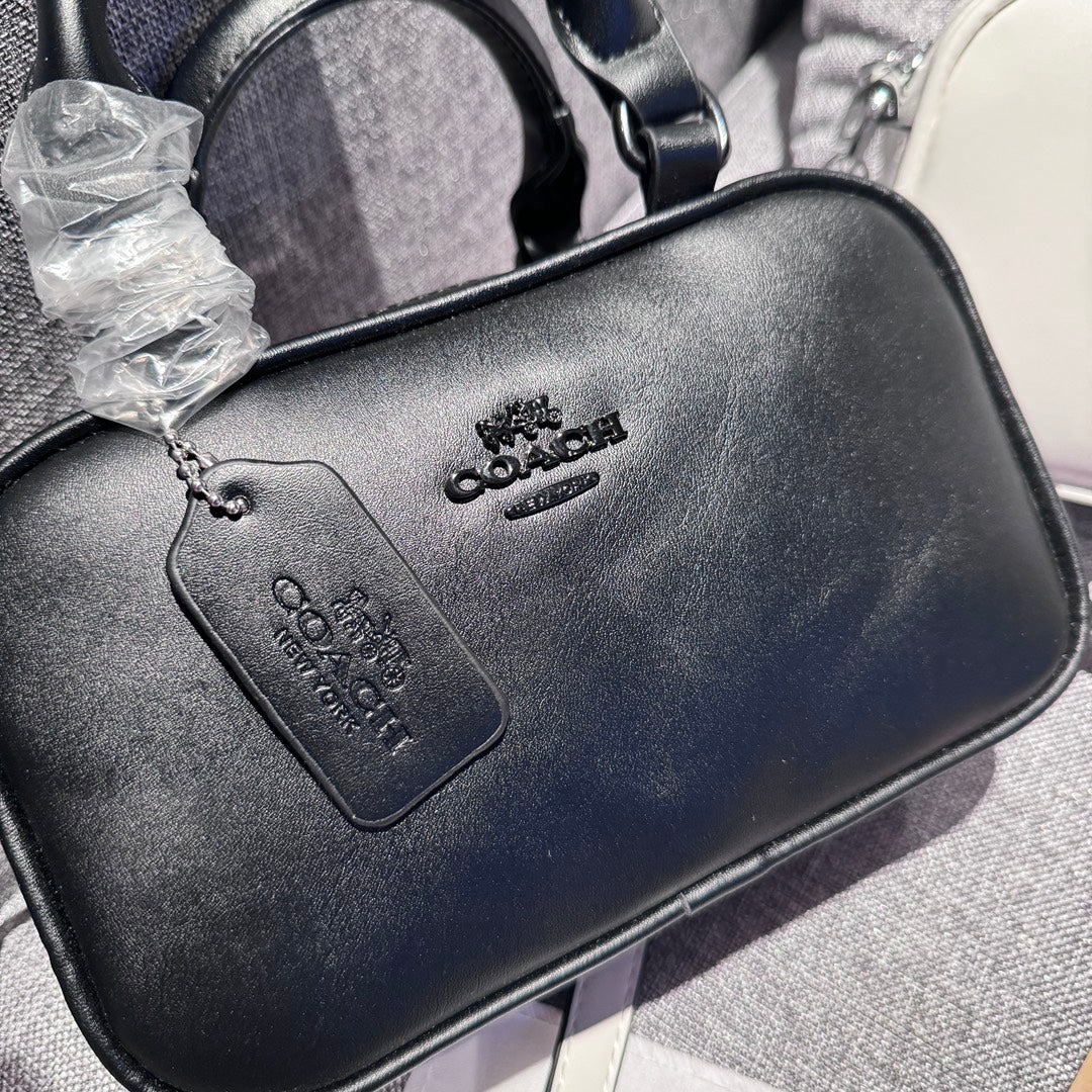 Elegant Leather Handbag: A Touch of Light Luxury - 图片 6