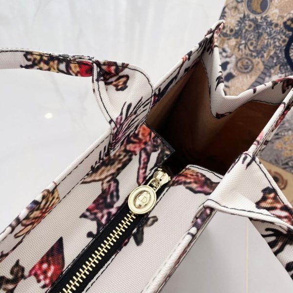 Chic & Refined: Light Luxury Leather Handbag - 图片 6