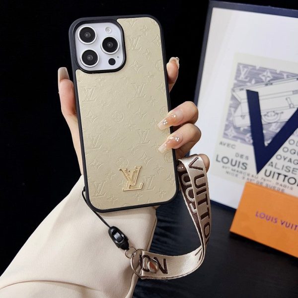 Lou Brown Hand Chain iPhone Case - 图片 4