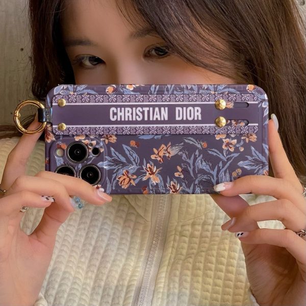 CD Purple & White Wristband iPhone Case - 图片 4