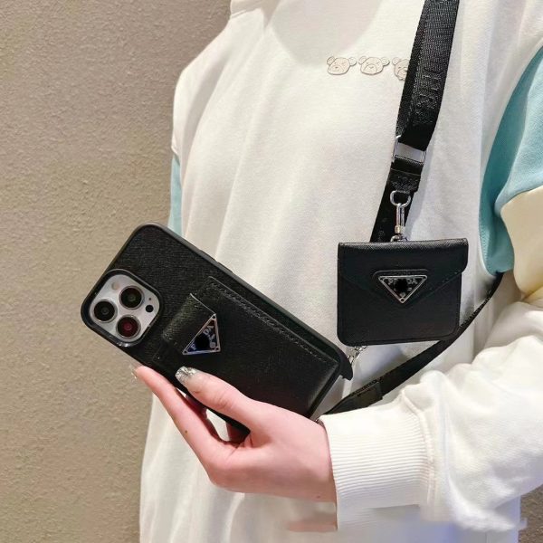 Pra Leather Chain iPhone Case - 图片 4