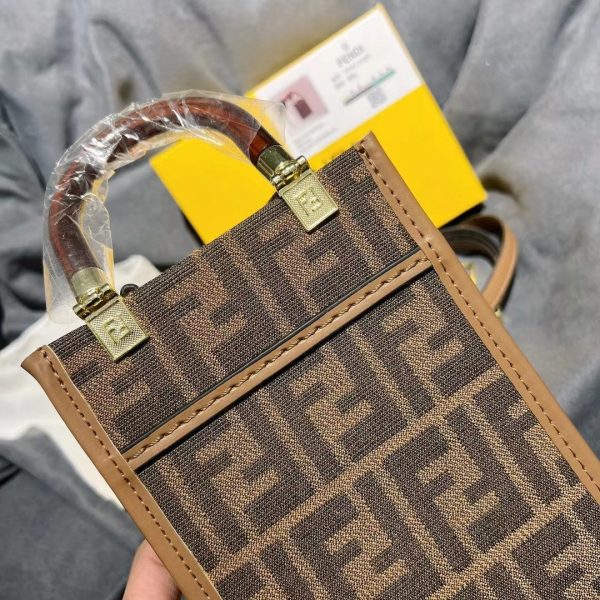 Leather Hand bag for the Modern Sophisticate - 图片 6