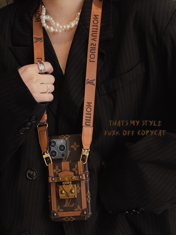 Lou Card Holder Chain iPhone Case - 图片 2