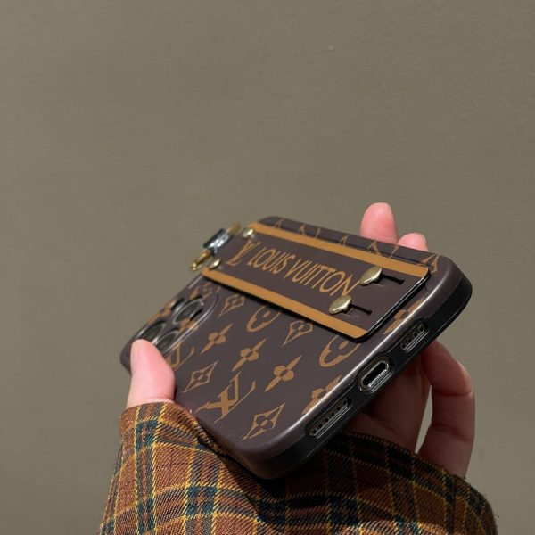 Lou Brown Wristband iPhone Case - 图片 6