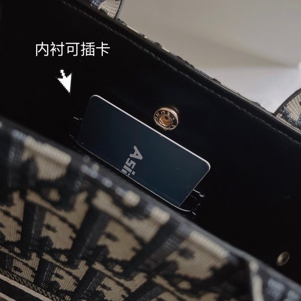 Classic Tote Bag With Crossbody Strap - 图片 10