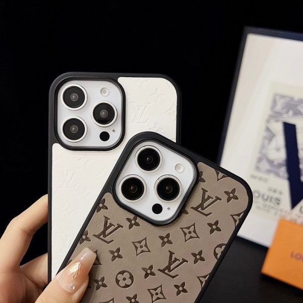Lou Brown Hand Chain iPhone Case - 图片 11