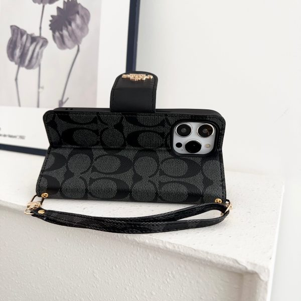Coach iPhone Case  Leather Flip Case with Card Holder Black-PTK241622 - 图片 3