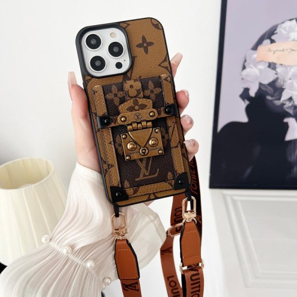 Lou Brown Crossbody Chain iPhone Case - 图片 13