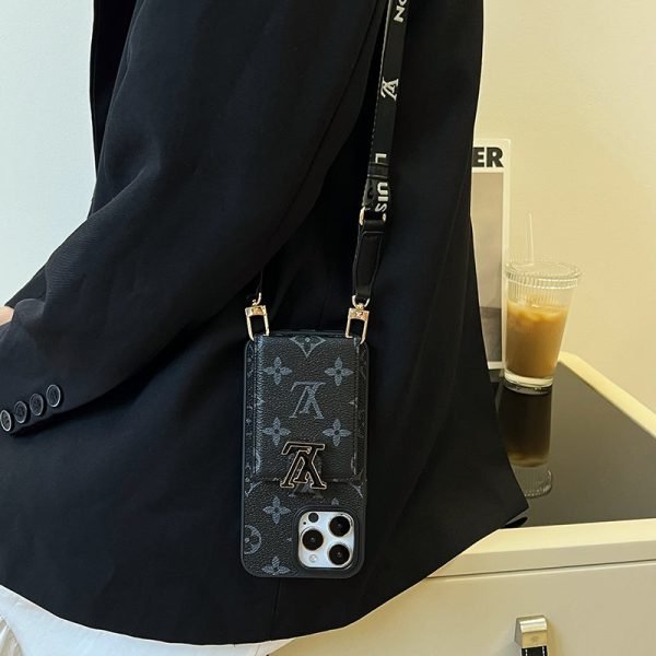 Lou Card Bag Chain Black iPhone Case - 图片 5