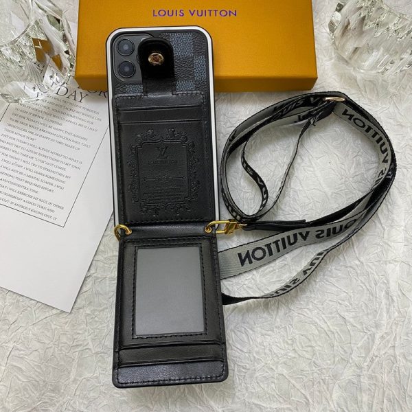 Lou Card Bag Chain iPhone Case - 图片 17