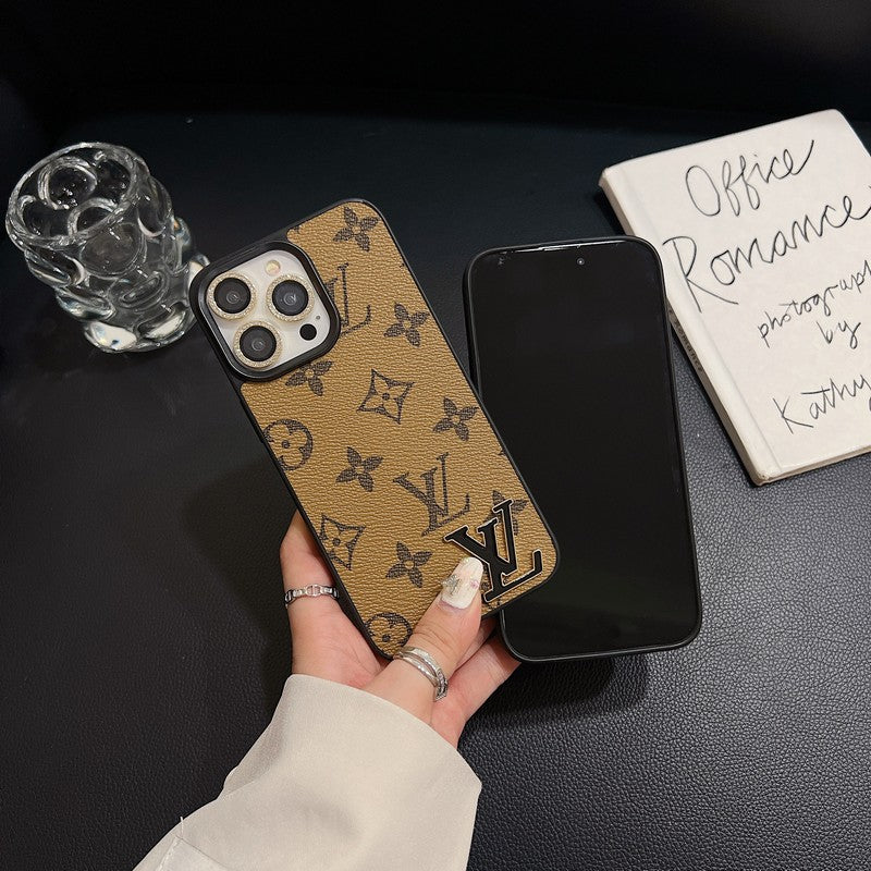 Lou Black Logo Leather iPhone Case - 图片 10