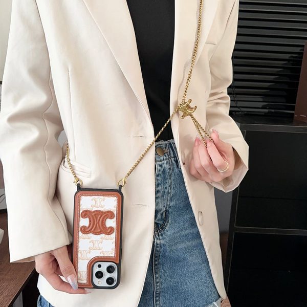 CE Gold Chain Leather iPhone 16 Case - 图片 9