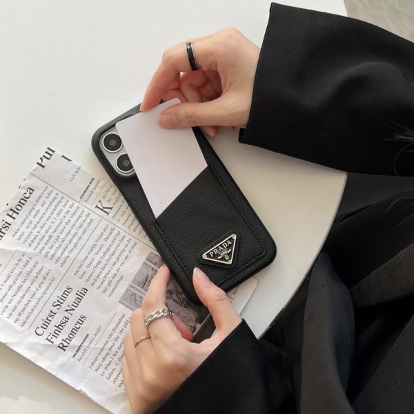 Pra Black & White Card Bag iPhone 16 Case - 图片 10