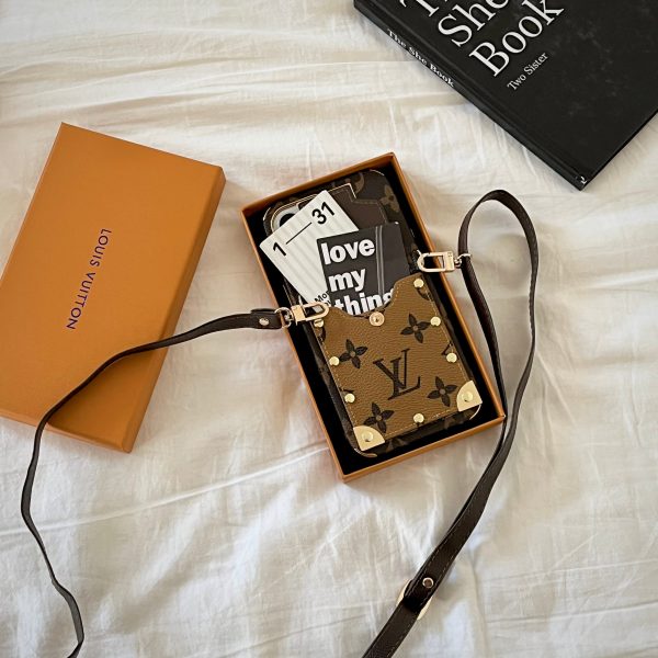 Lou Chain Leather iPhone Case - 图片 11