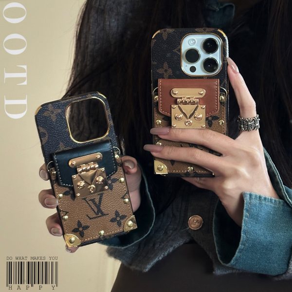Lou Chain Leather iPhone Case - 图片 9