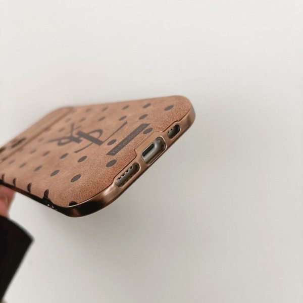 Saint Brown Leather iPhone Case - 图片 8