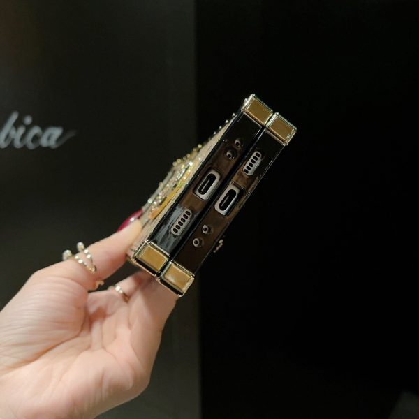 Samsung Galaxy Z Flip6/5/4/3 5G Square Case "Passion Ring" - 图片 2
