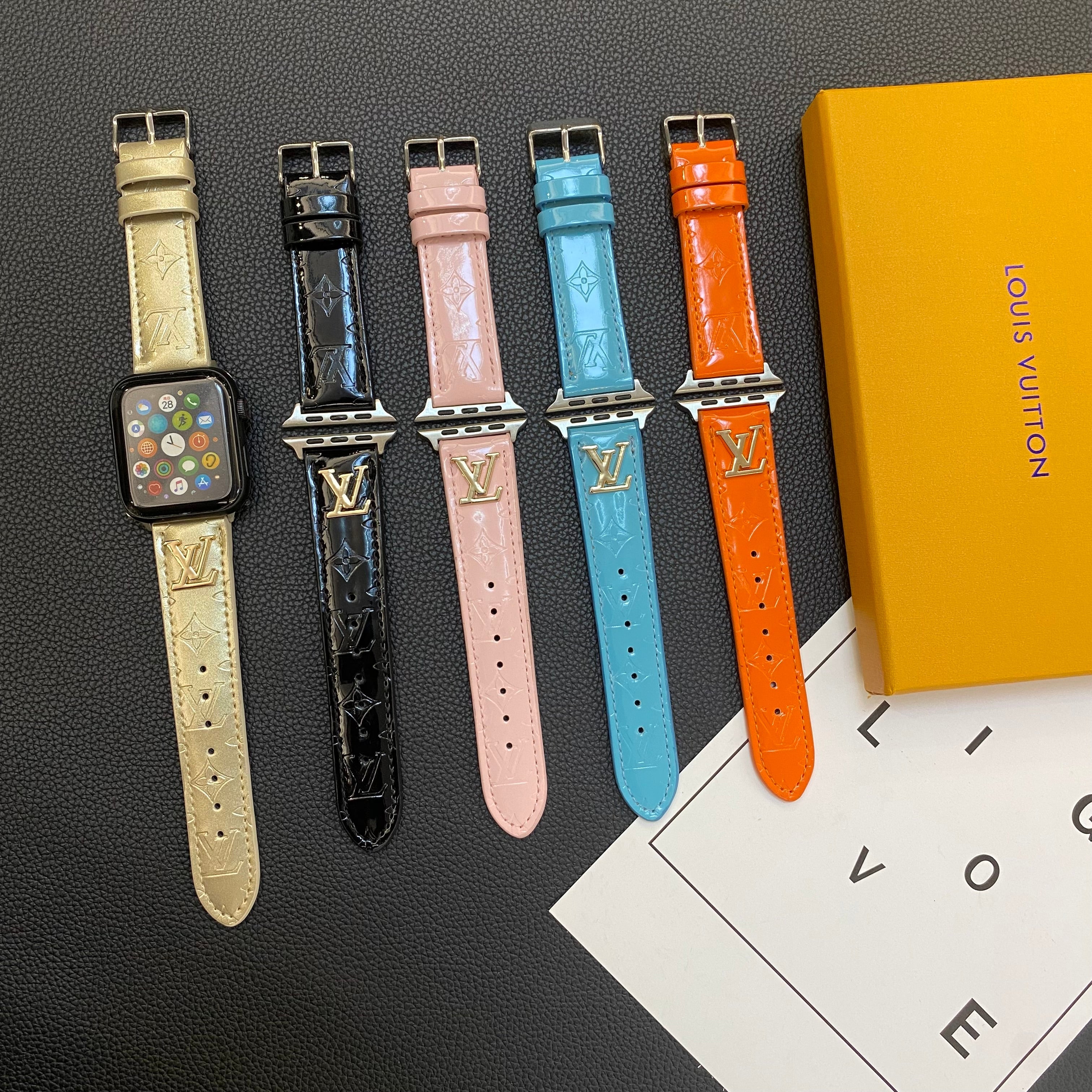 GLOSSY LEATHER APPLE WATCH STRAP LUXURY METAL LOGO - 图片 14