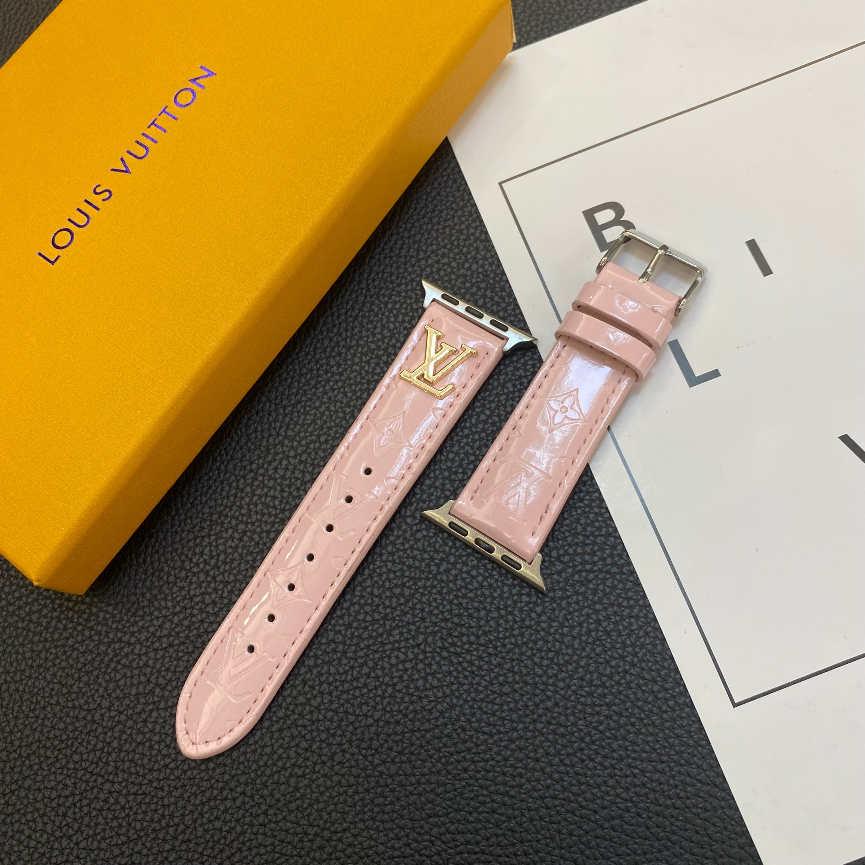 GLOSSY LEATHER APPLE WATCH STRAP LUXURY METAL LOGO - 图片 17