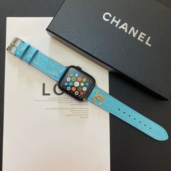 Glossy Leather Apple Watch Strap Luxury Metal Logo - 图片 6