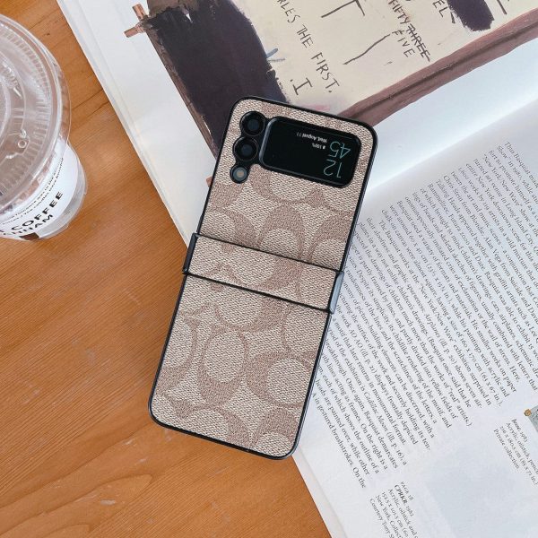 Coach Z Flip/Z Fold Samsung Phone Case with Finger Strap - 图片 11