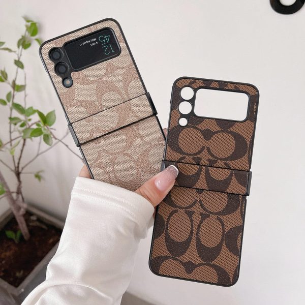 Coach Z Flip/Z Fold Samsung Phone Case with Finger Strap - 图片 10