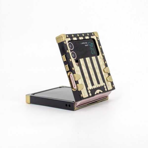 Samsung Galaxy Z Flip6/5/4/3 5G Square Case "Yang" - 图片 5