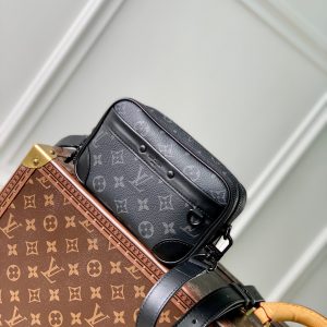 LOU ALPHA WEARABLE WALLET
