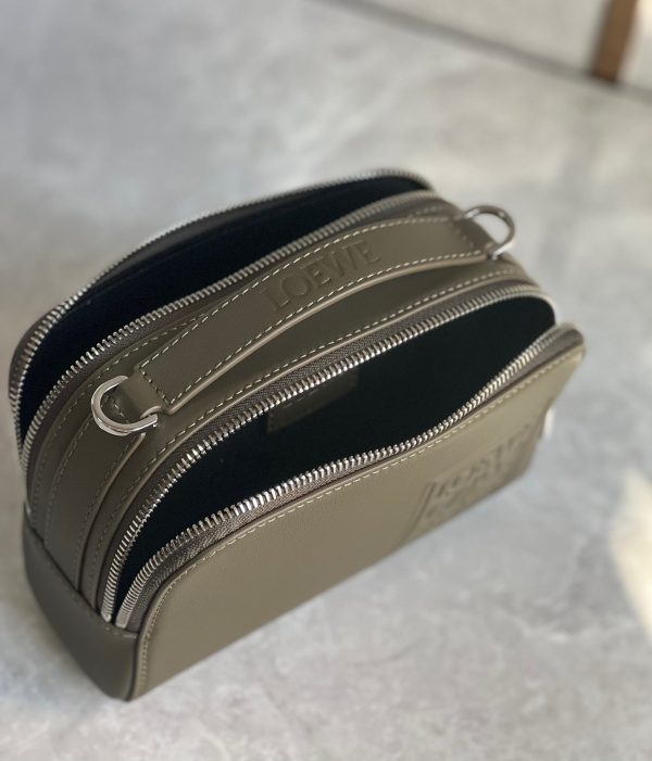 LOEW MINI CAMERA CROSSBODY BAG - 图片 3