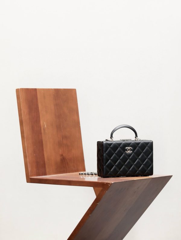 CC SMALL BOX CHAIN BAG