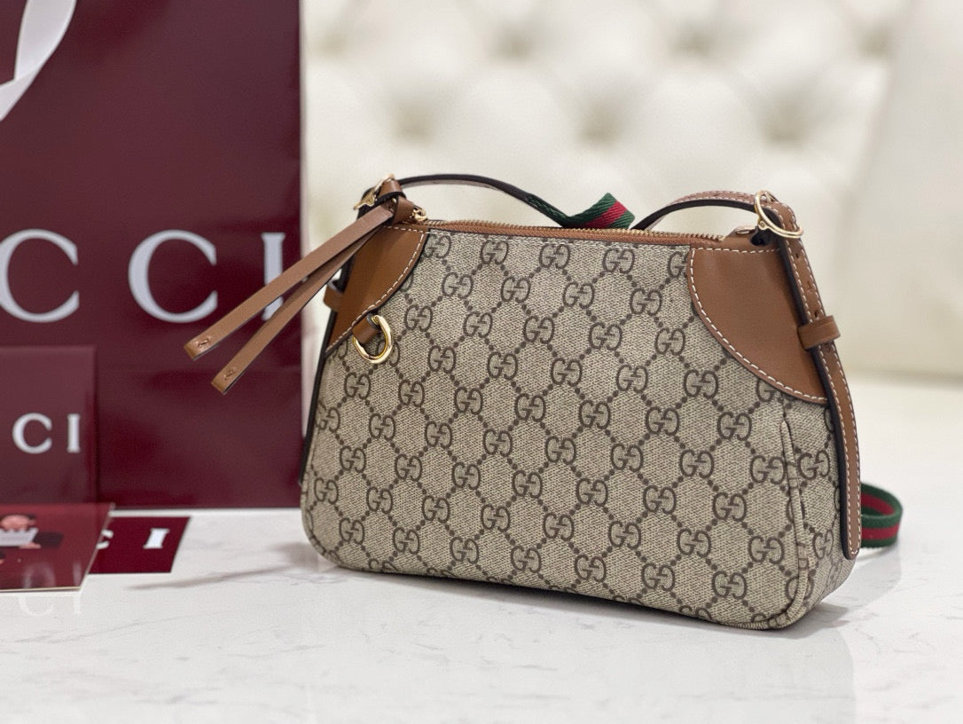 GG EMBLEM SMALL SHOULDER BAG - 图片 3