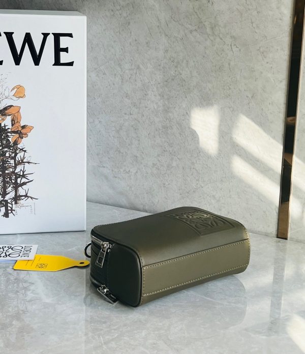 LOEW MINI CAMERA CROSSBODY BAG - 图片 9