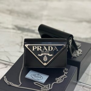 PD TRIANGLE LOGO BUFFED SHOULDER BAG