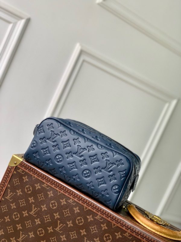 LOU DOPP KIT TOILETRY BAG