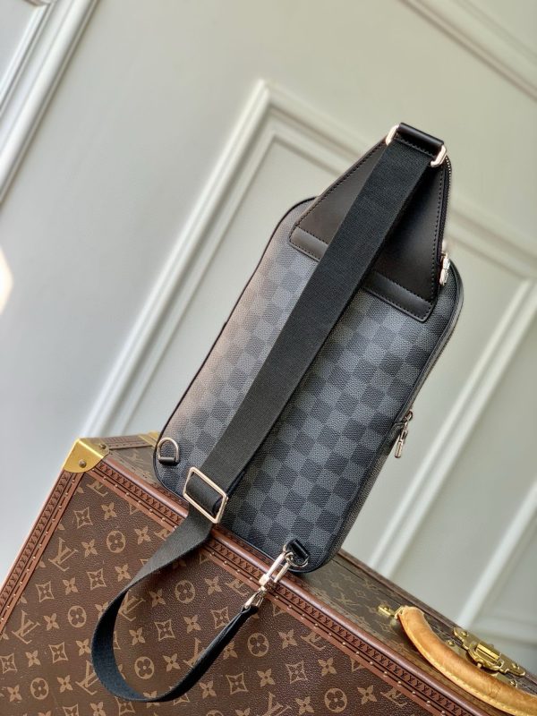 LOU AVENUE PM SLING BAG - 图片 3