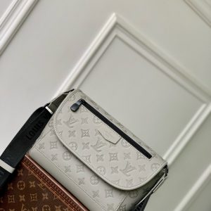 LOU PULSE MESSENGER BAG