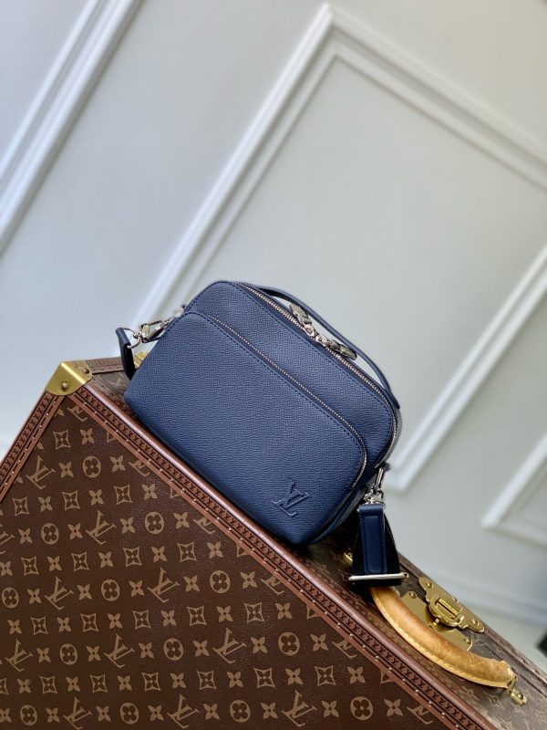 LOU AVENUE MESSENGER BAG