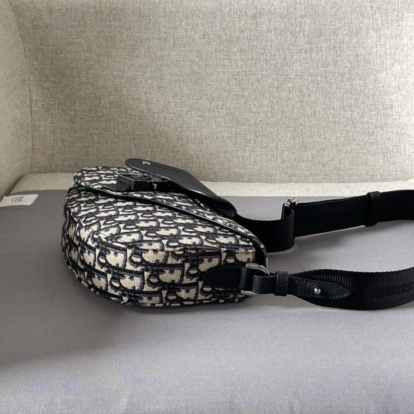 CD SADDLE MESSENGER BAG - 图片 5