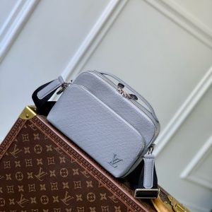 LOU AVENUE MESSENGER BAG